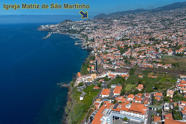 Looking West towards Igreja Matriz de São Martinho